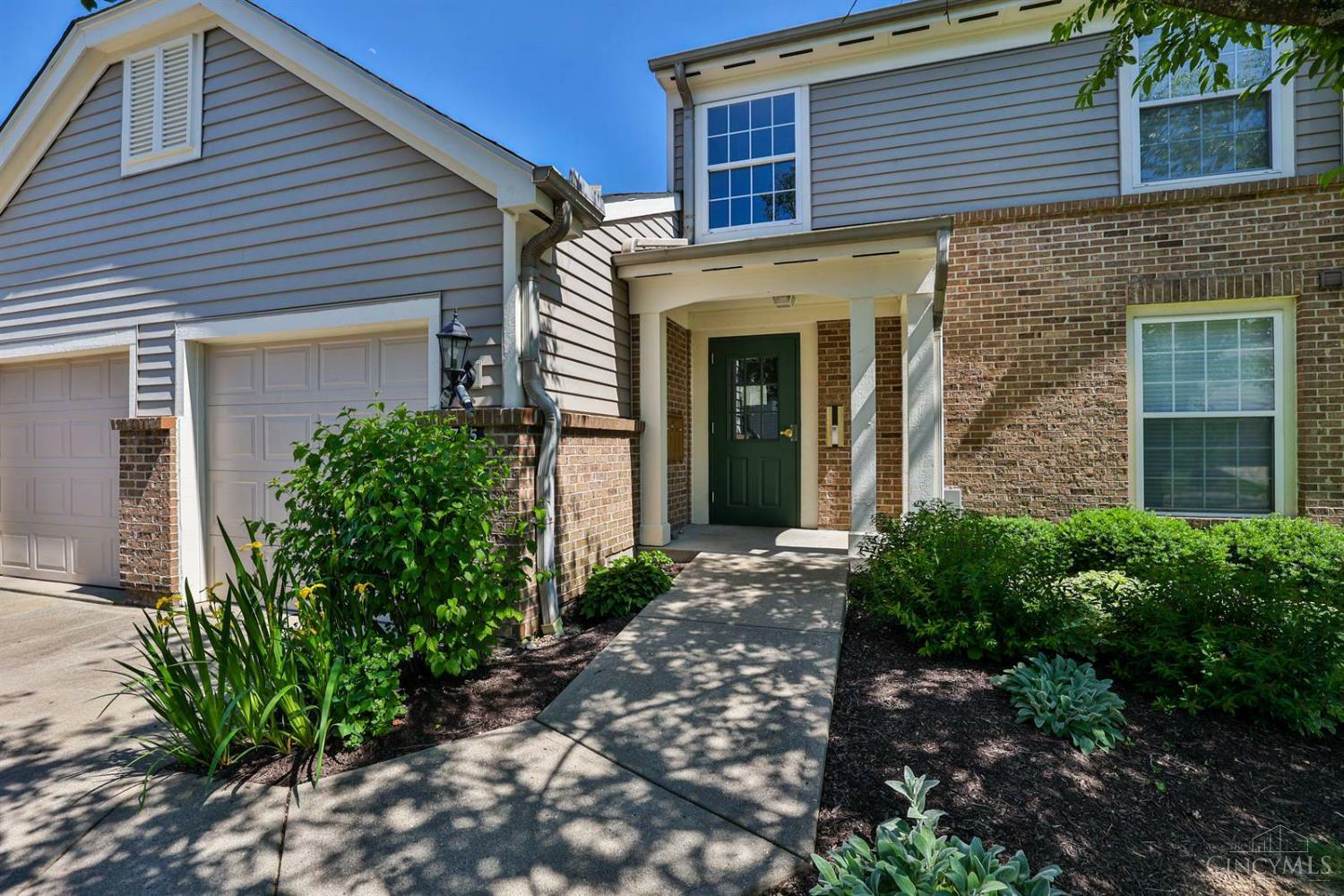 Property Photo: 715 Castlegate Lane OH 45231