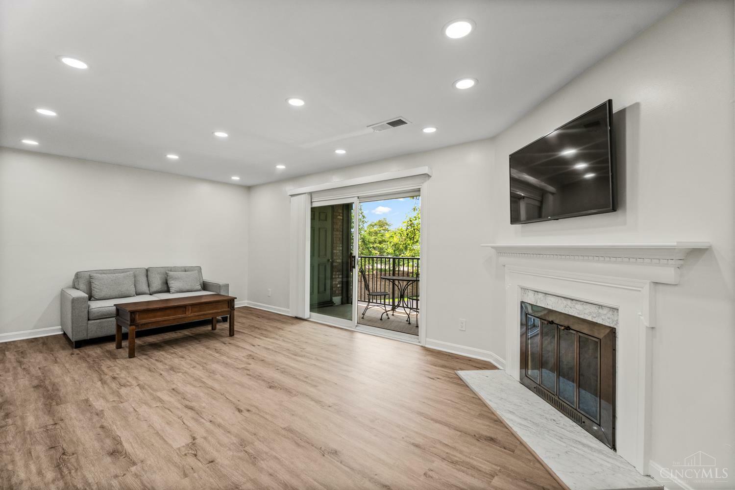 Property Photo: 9750 Bunker Hill Lane OH 45242