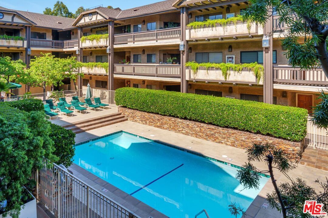 Property Photo:  10945 Hortense St  CA 91602 