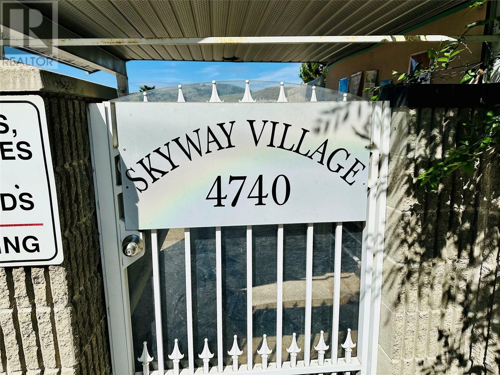 Property Photo: 4740 20 Street 52 BC V1T 9N7