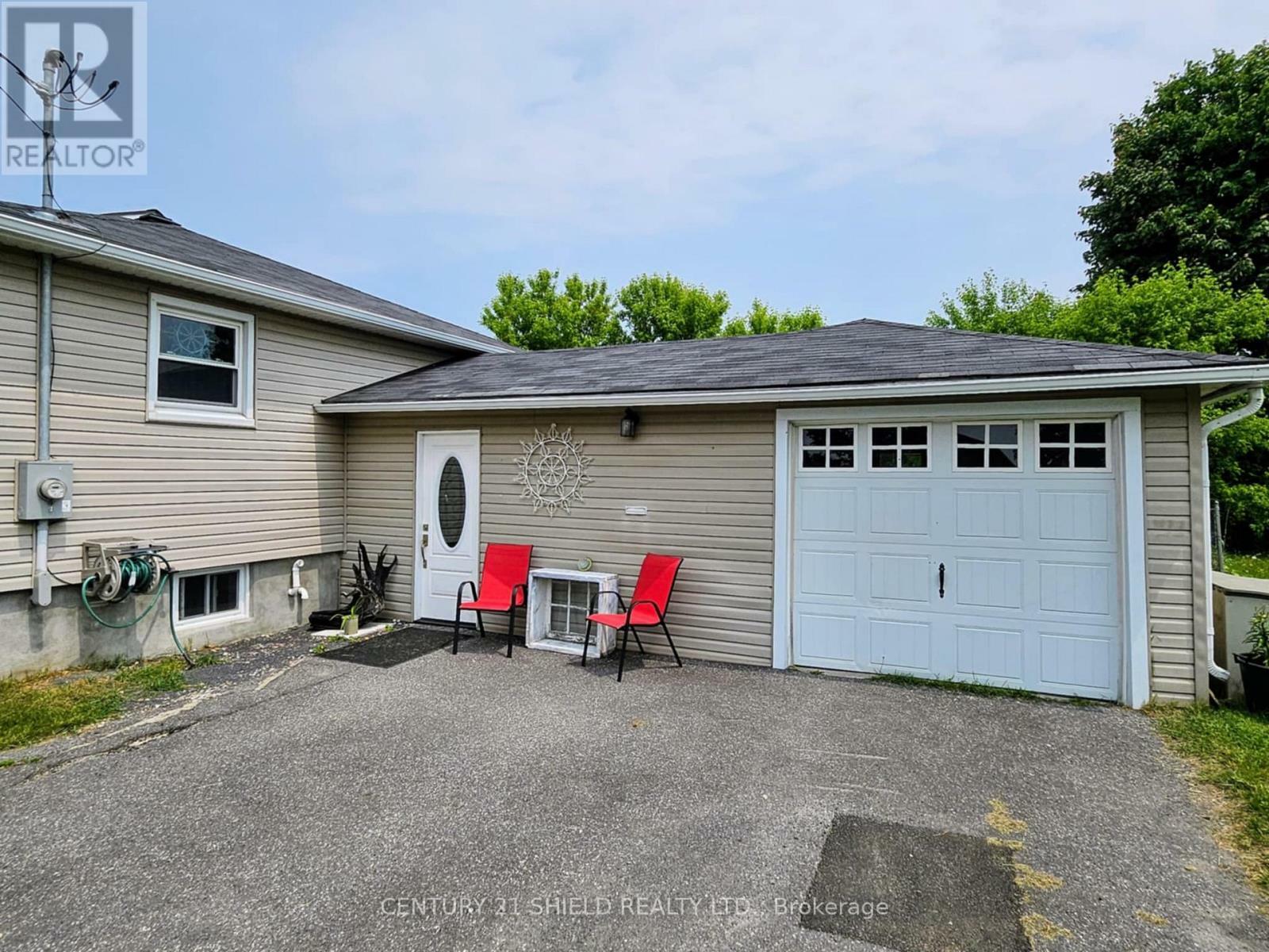 Photo de la propriété: 3131 Duval Avenue ON K6K 1C1