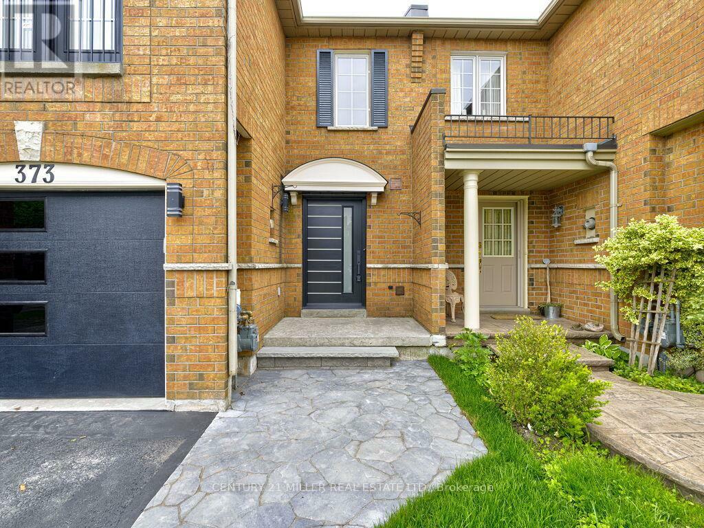 Property Photo: 373 Ravineview Way ON L6H 6S5