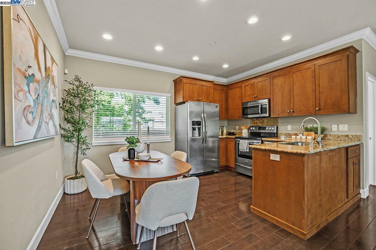 Property Photo:  200 Valletta Ln  CA 94566 