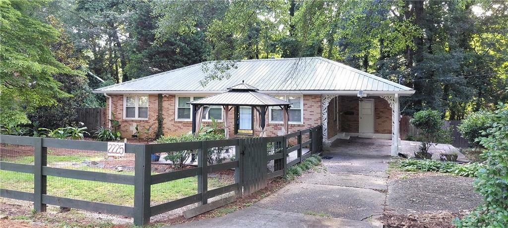 Property Photo: 2225 Harold Lane SE GA 30080