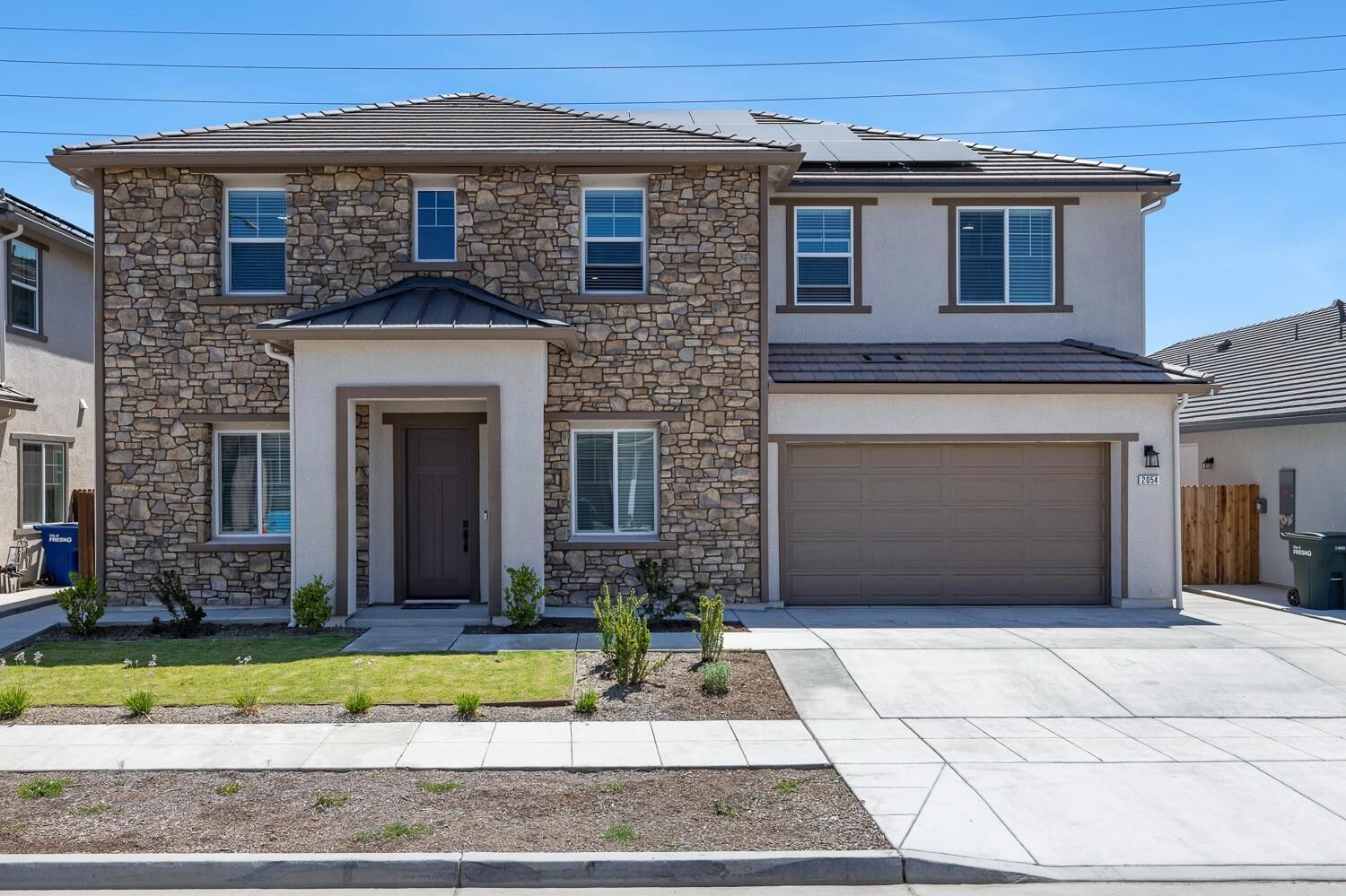 Property Photo:  2054 N Laverne Avenue  CA 93727 