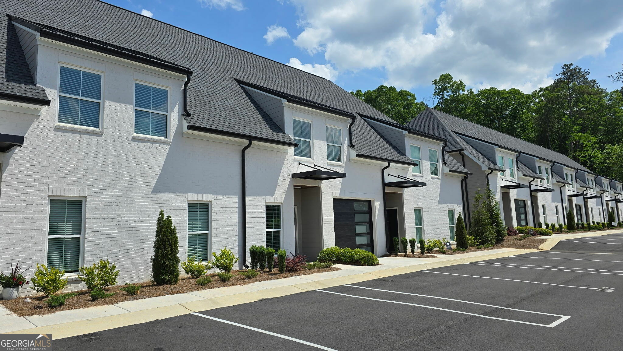 Property Photo: 89 Chateau Drive SE GA 30161