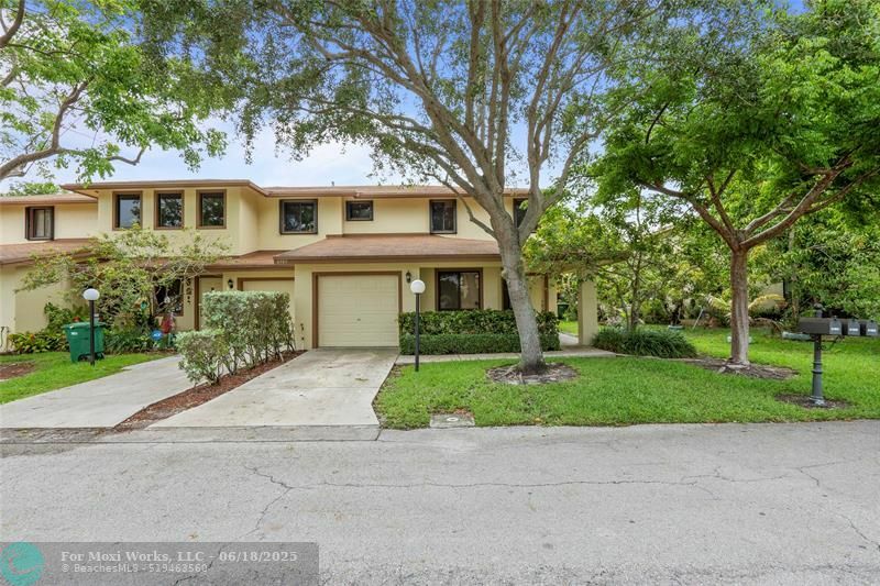 Property Photo: 6185 Laurel Ln A FL 33319