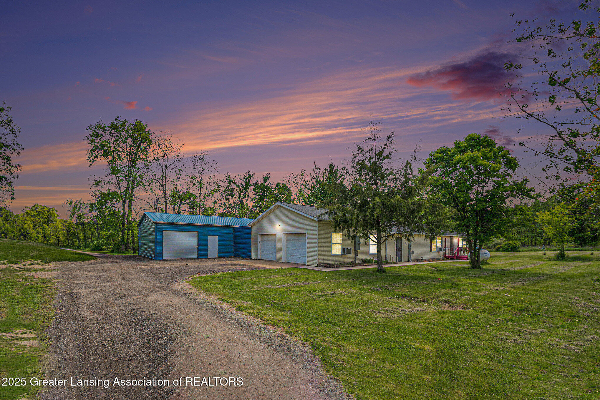 Property Photo:  998 Butterfield Highway  MI 48813 