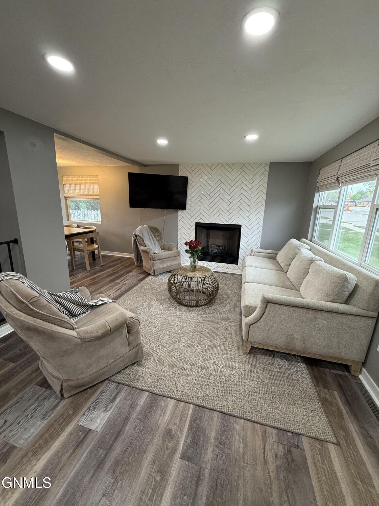 Property Photo: 1908 9th Avenue W ND 58801