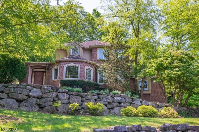 Property Photo: 6 Briscoe Chase NJ 07456