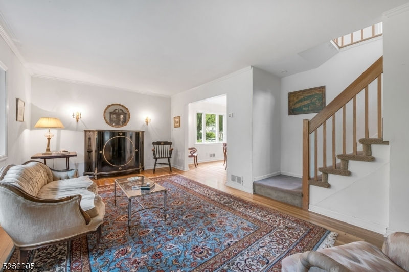 Property Photo: 330 Vesta Ct NJ 07450