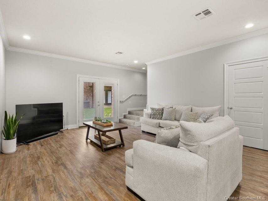 Property Photo: 1944 Schovall Circle LA 70634