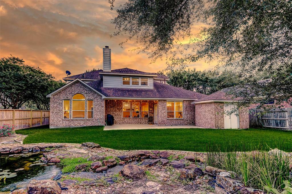 Property Photo: 2102 Ivy Cove Court TX 77494