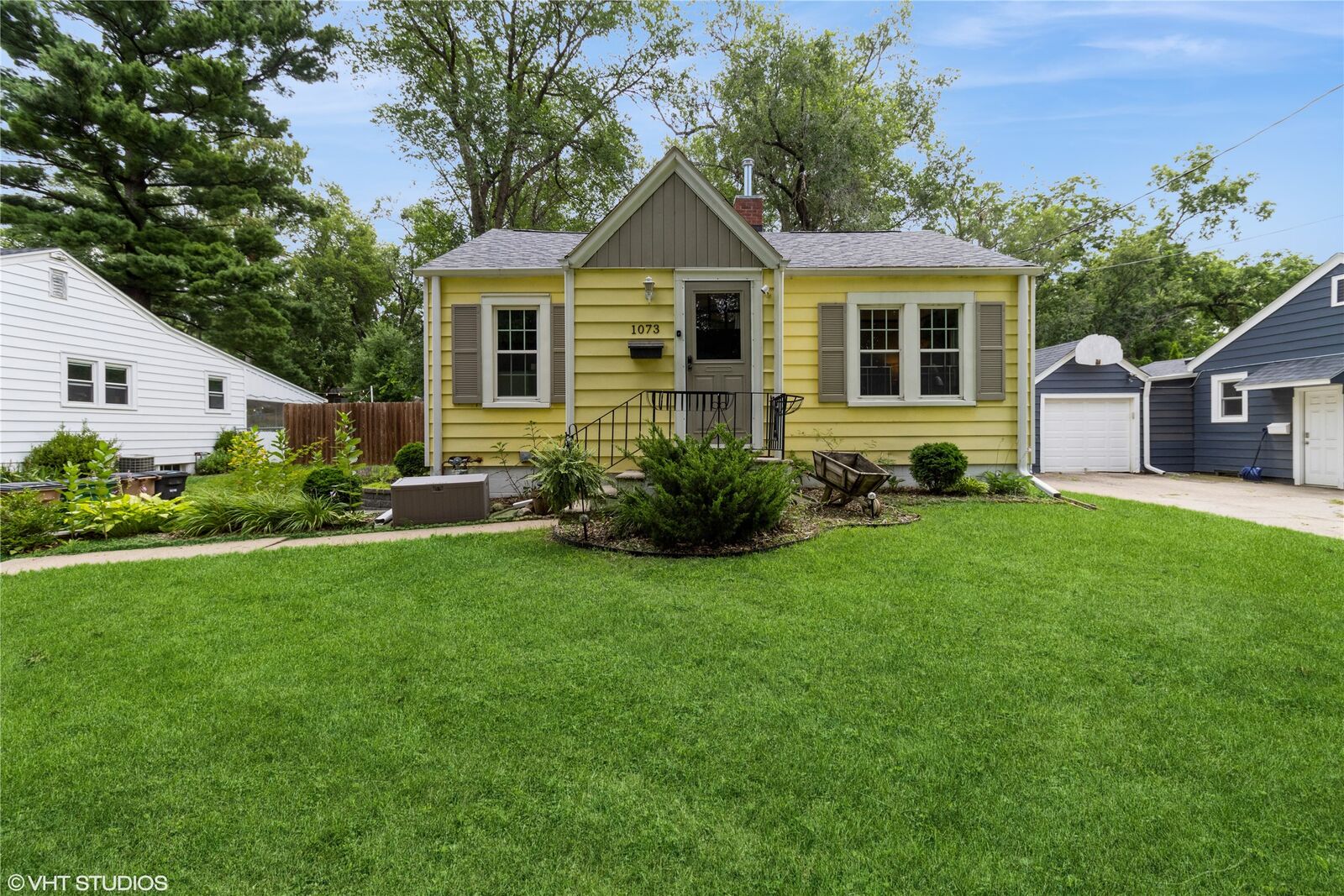 Property Photo:  1073 66th Street  IA 50324 