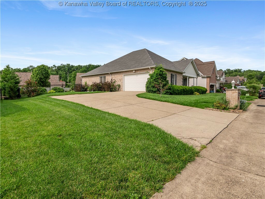 Property Photo: 182 Glen Oaks Court WV 25526