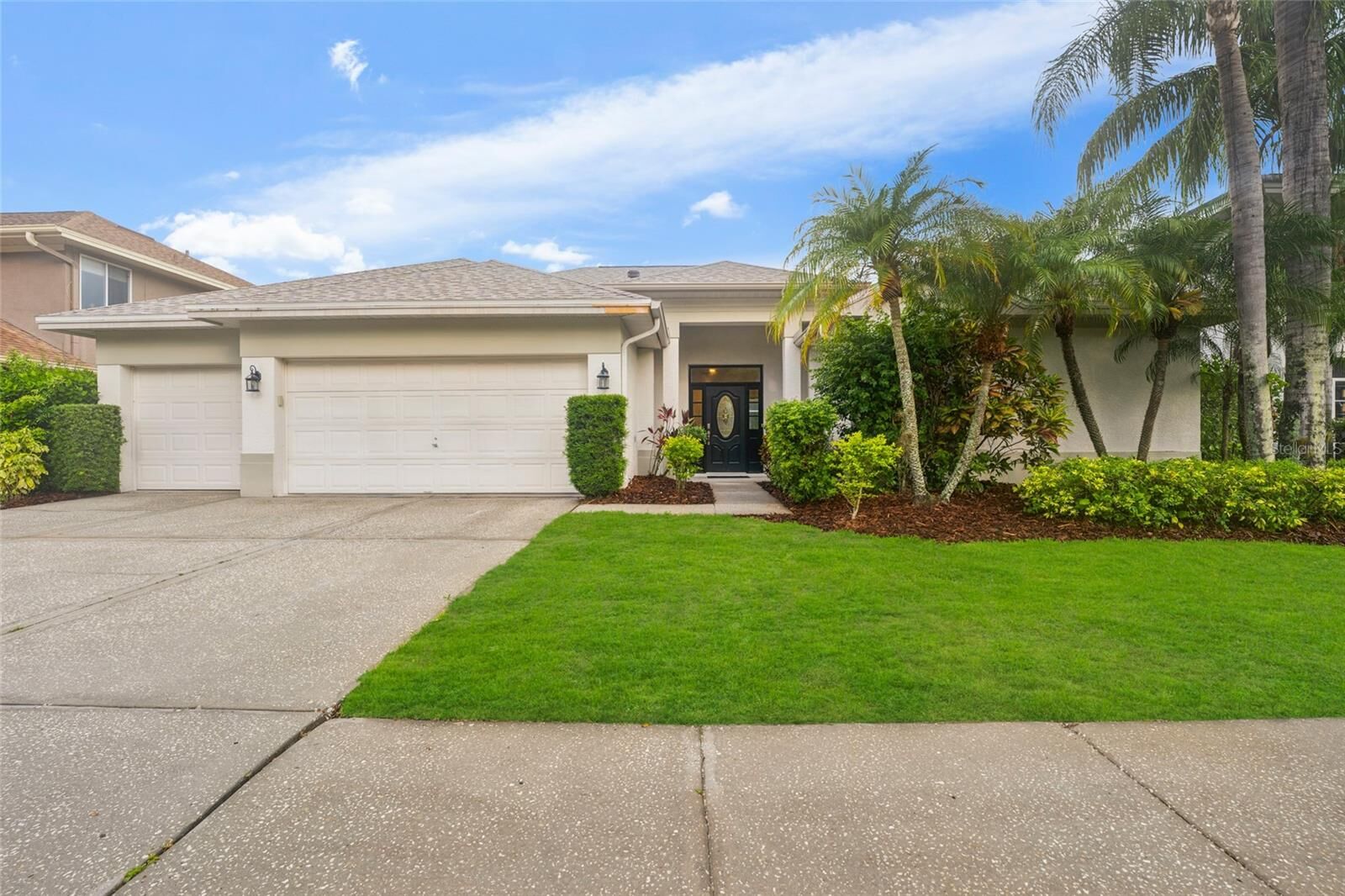 Property Photo:  9402 Woodbay Drive  FL 33626 