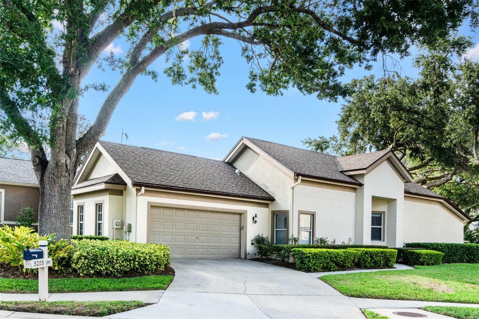 Property Photo:  5205 Fairway One Drive  FL 33596 