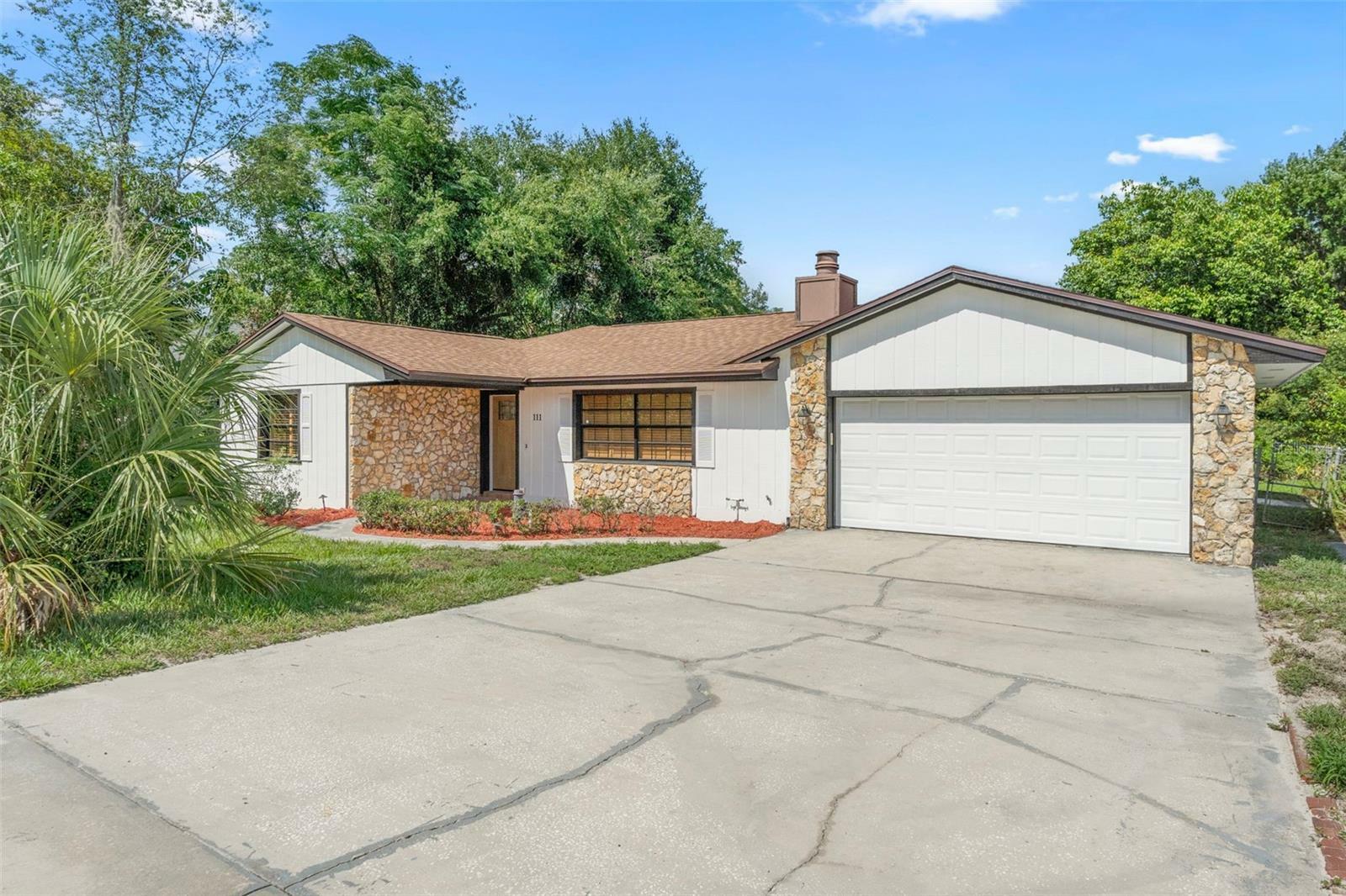 Property Photo: 111 Main Street FL 34786