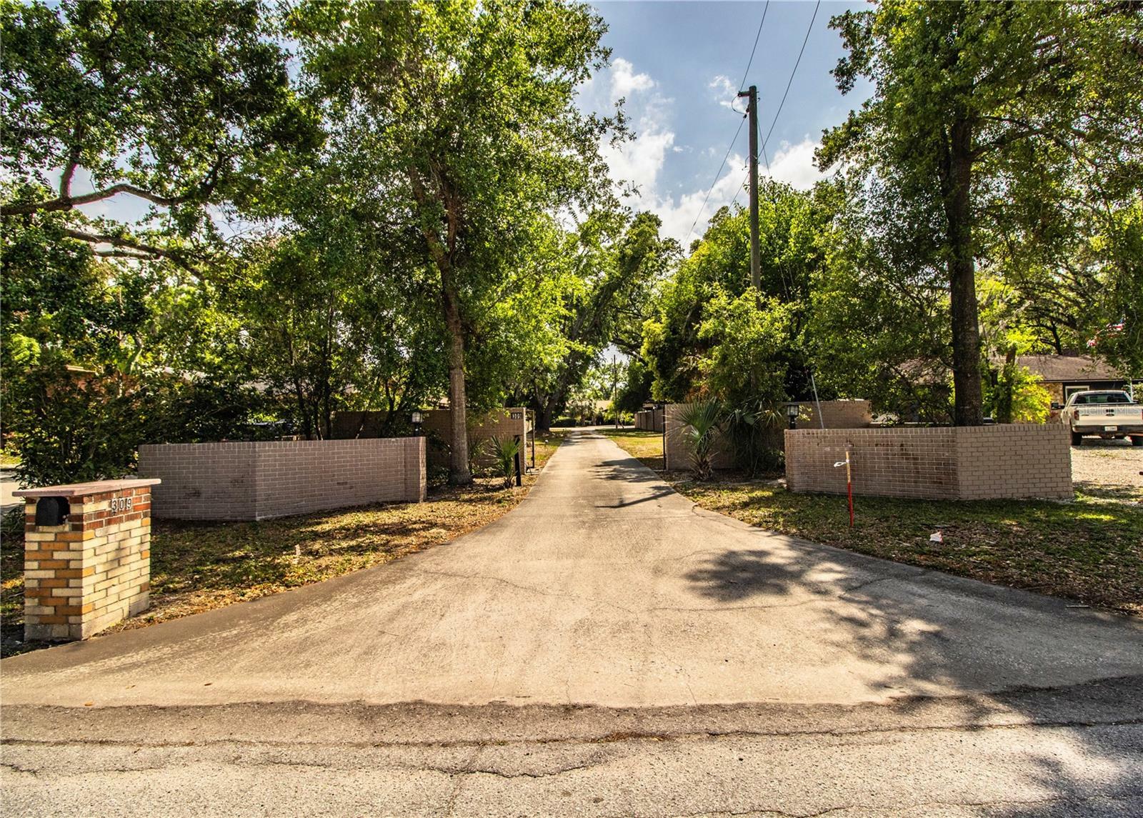 Property Photo: 309 Hidden Lake Drive FL 33511
