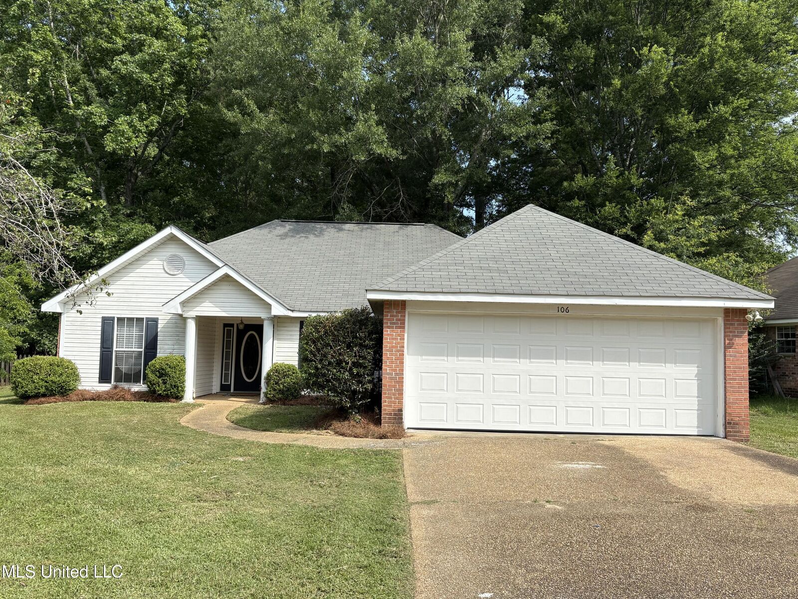 Property Photo:  106 Ole Duke Drive  MS 39042 