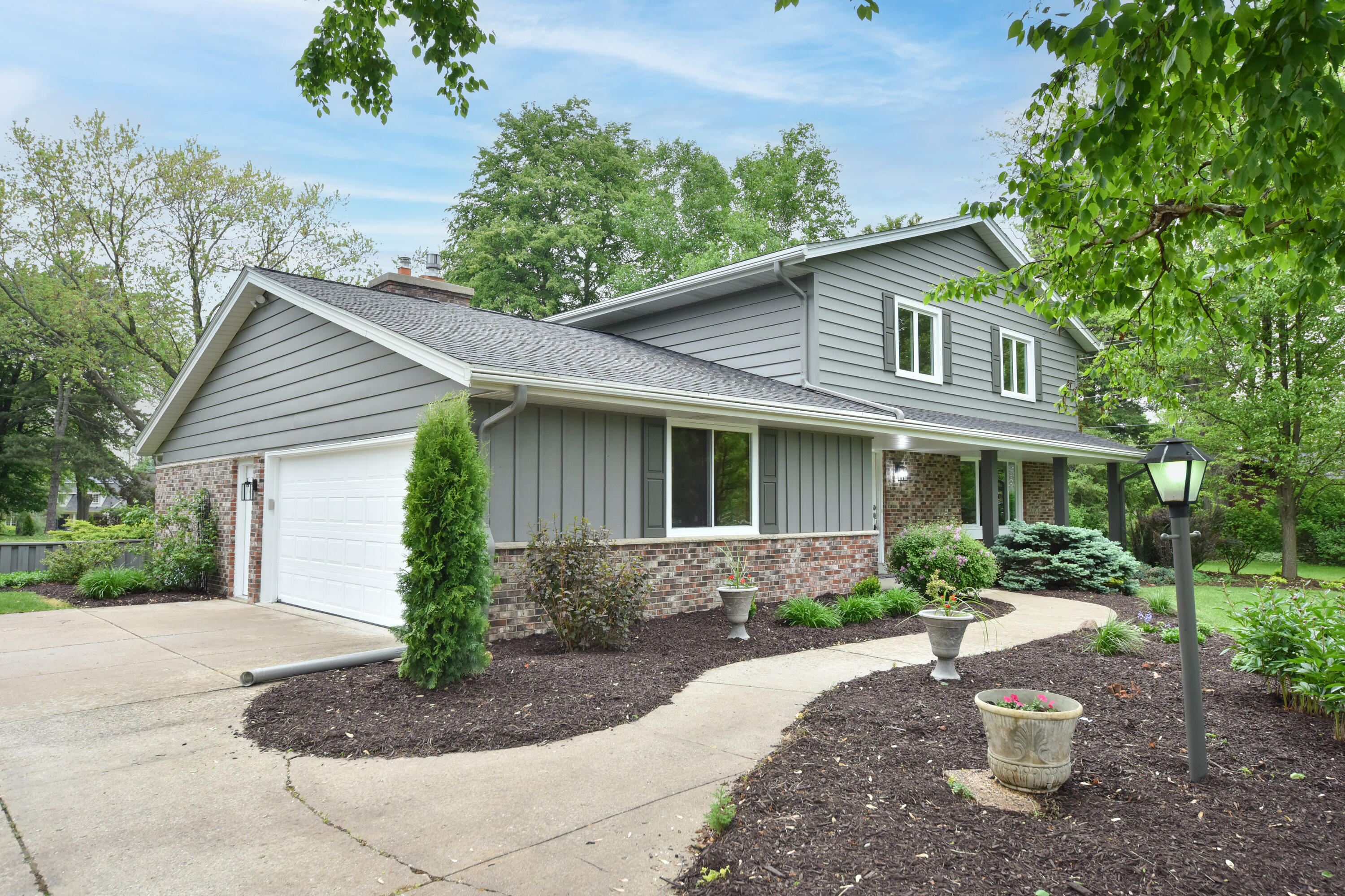 Property Photo:  15710 Kata Dr  WI 53122 
