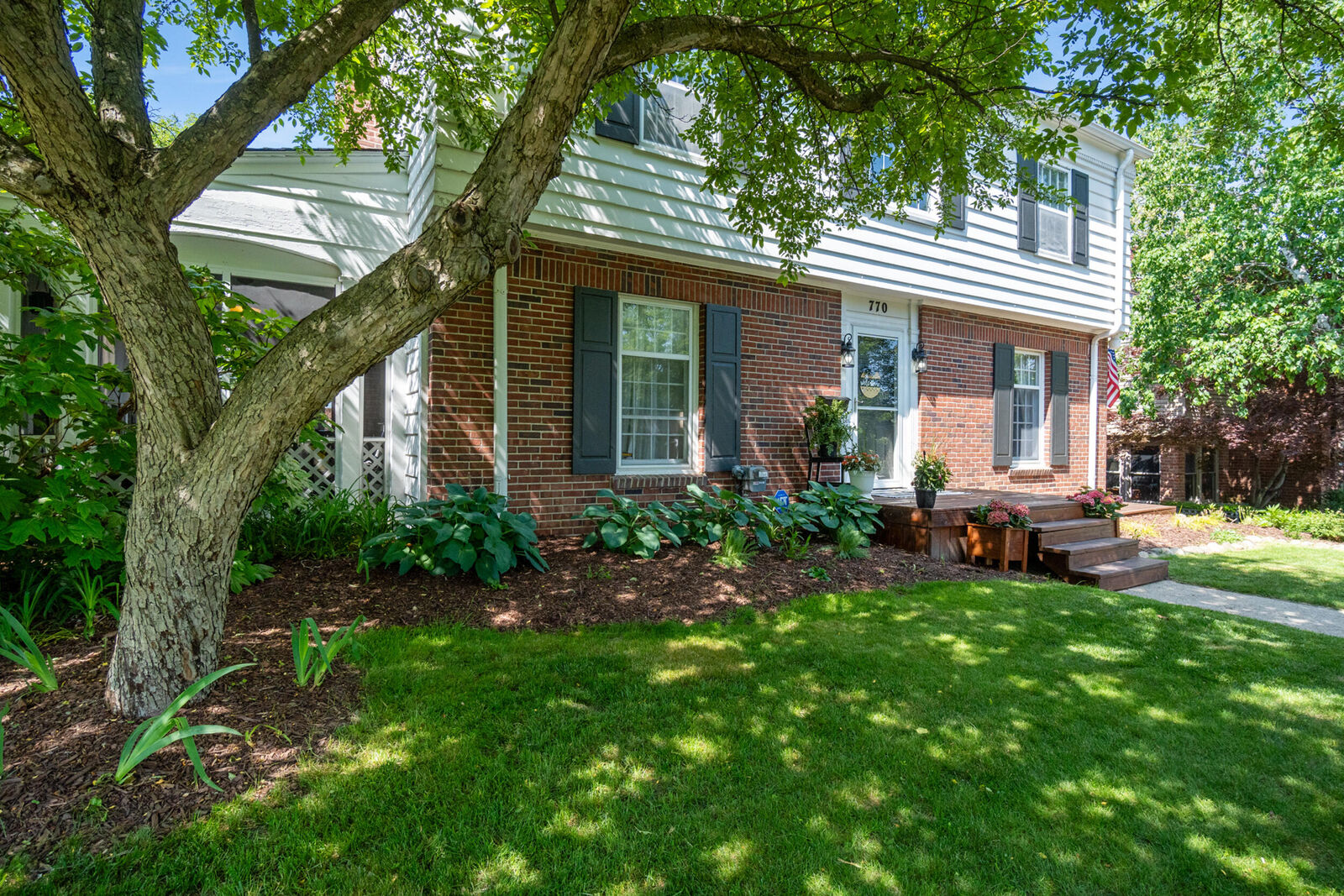 Property Photo: 770 Bloomfield Boulevard MI 49203
