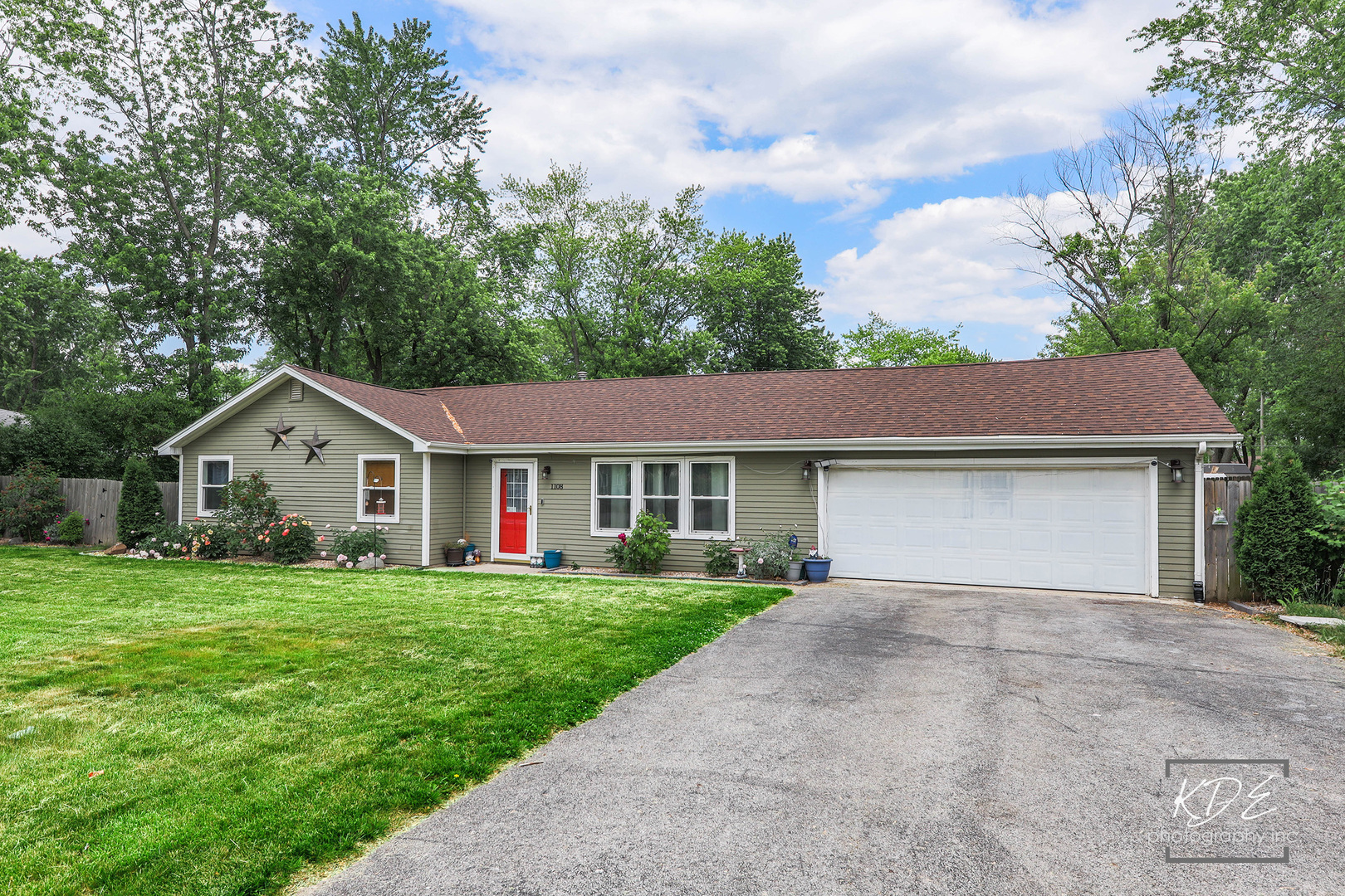 Property Photo: 1108 Karner Drive IL 60433