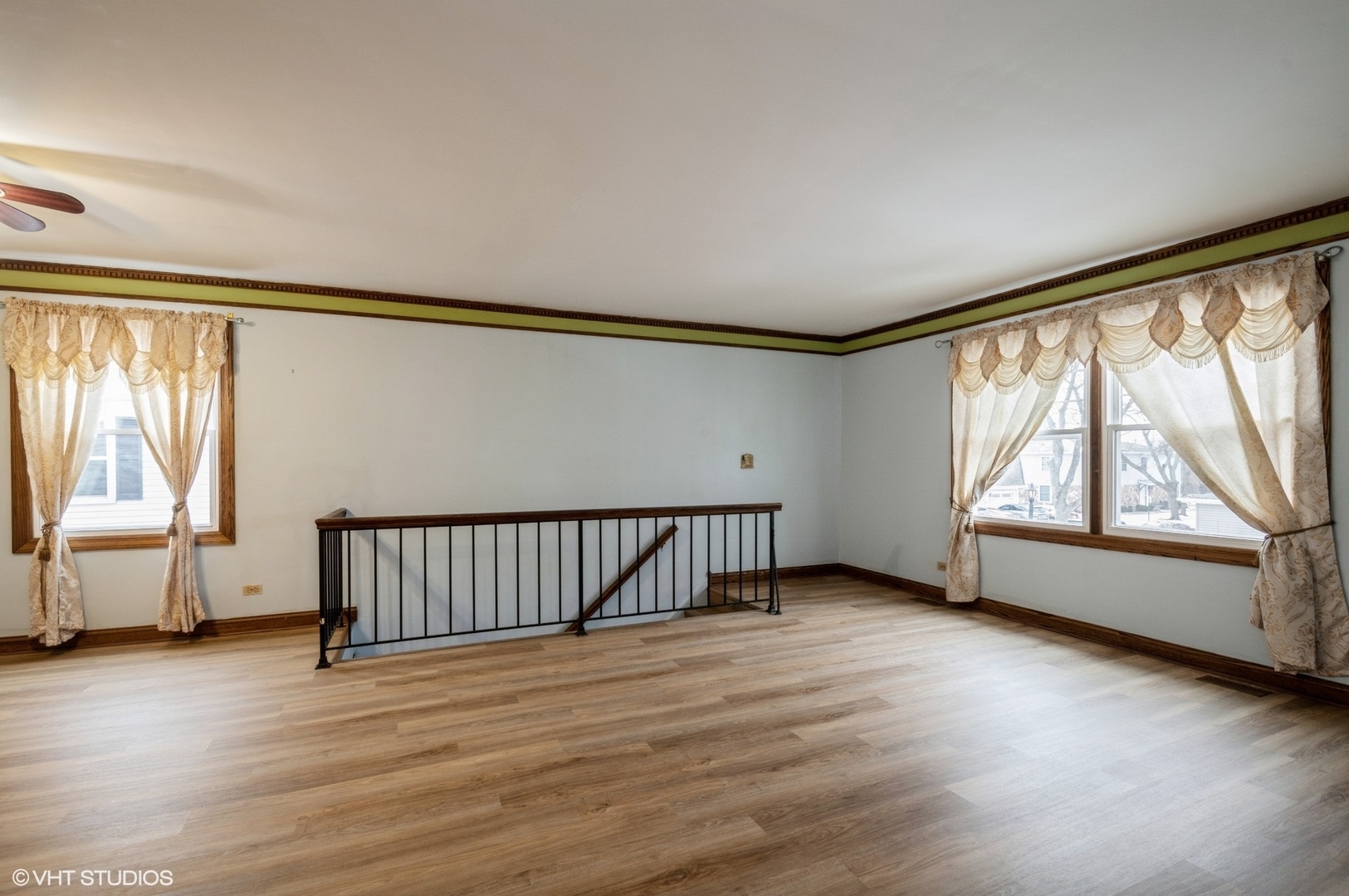 Property Photo: 241 Sunset Court 241 IL 60061