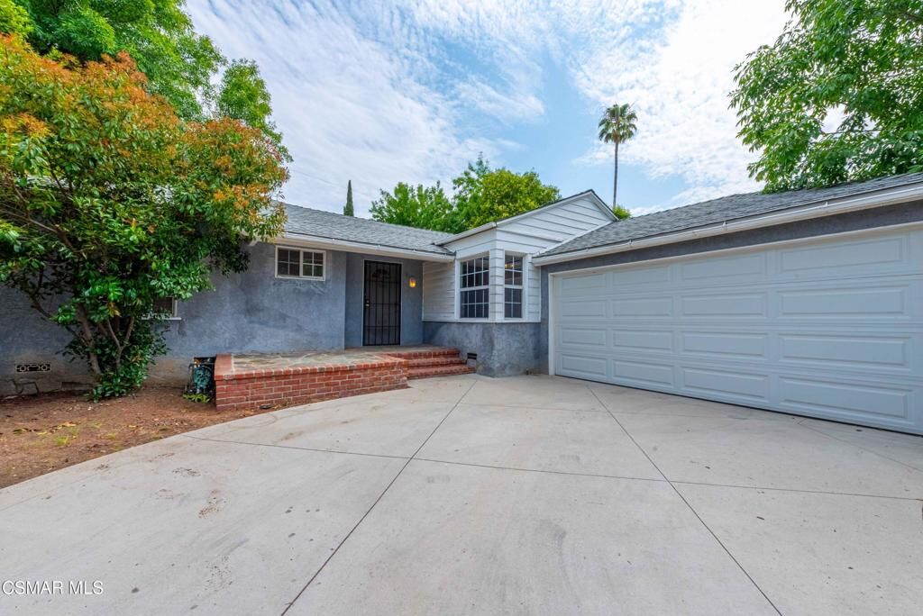 Property Photo:  18319 Jovan Street  CA 91335 