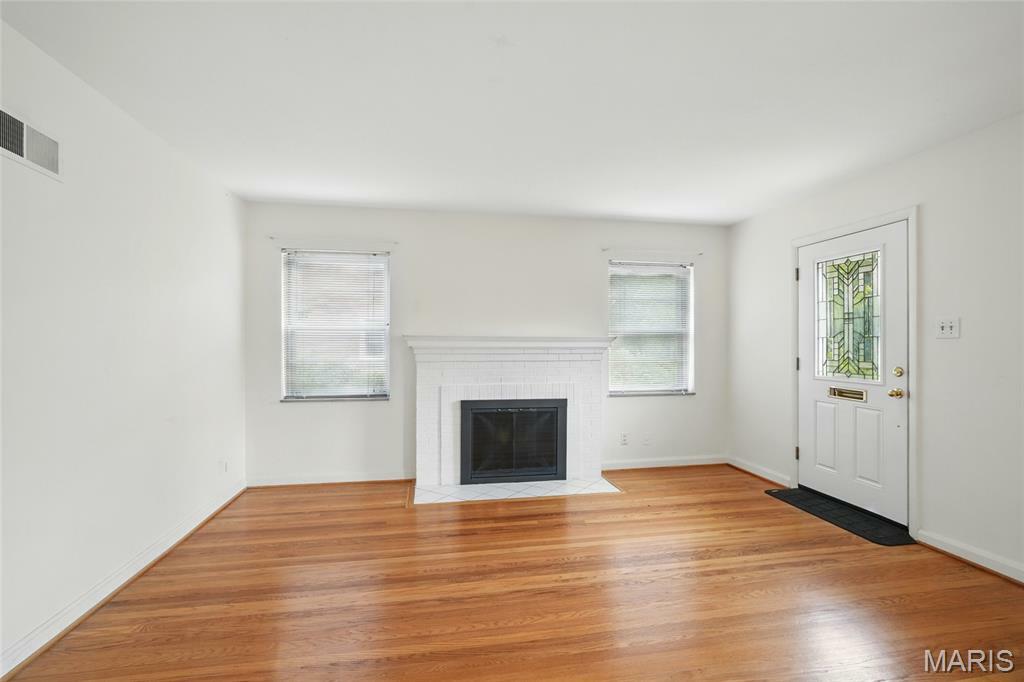 Property Photo: 719 Colebrook Drive MO 63119