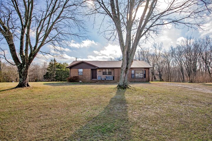 4169 Bledsoe St  Westmoreland TN 37186 photo