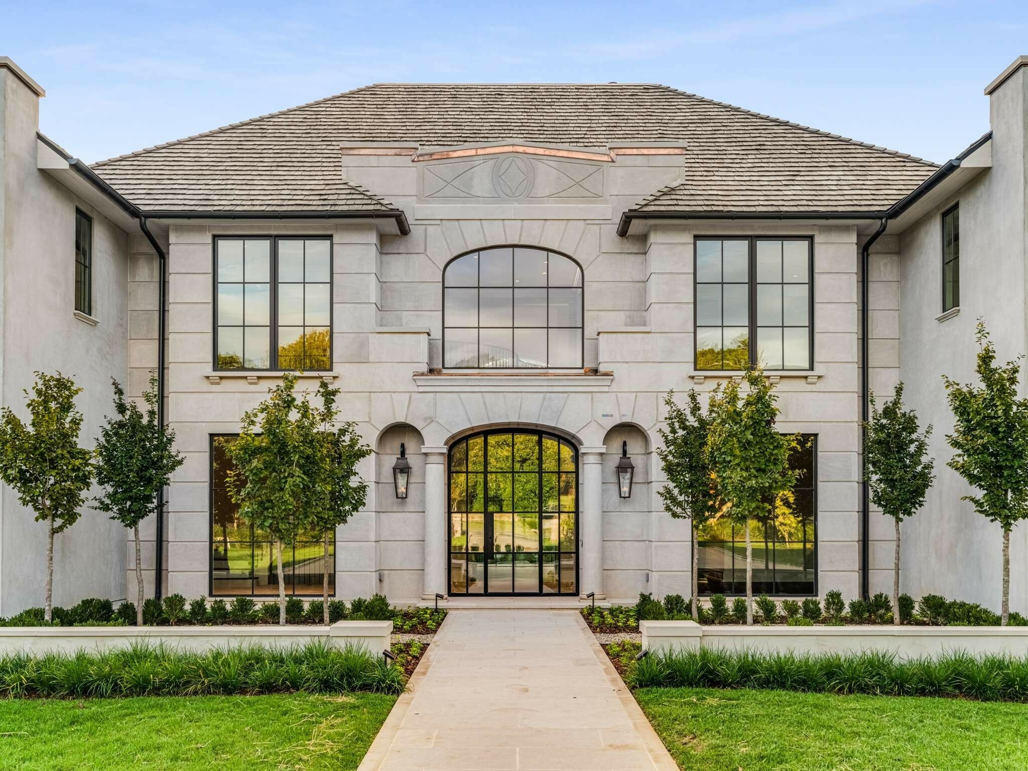 Property Photo: 533 Belle Meade Blvd TN 37205