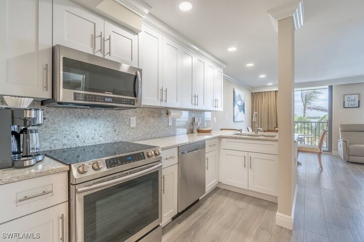 Property Photo:  10 Tampa Place 301  FL 34145 