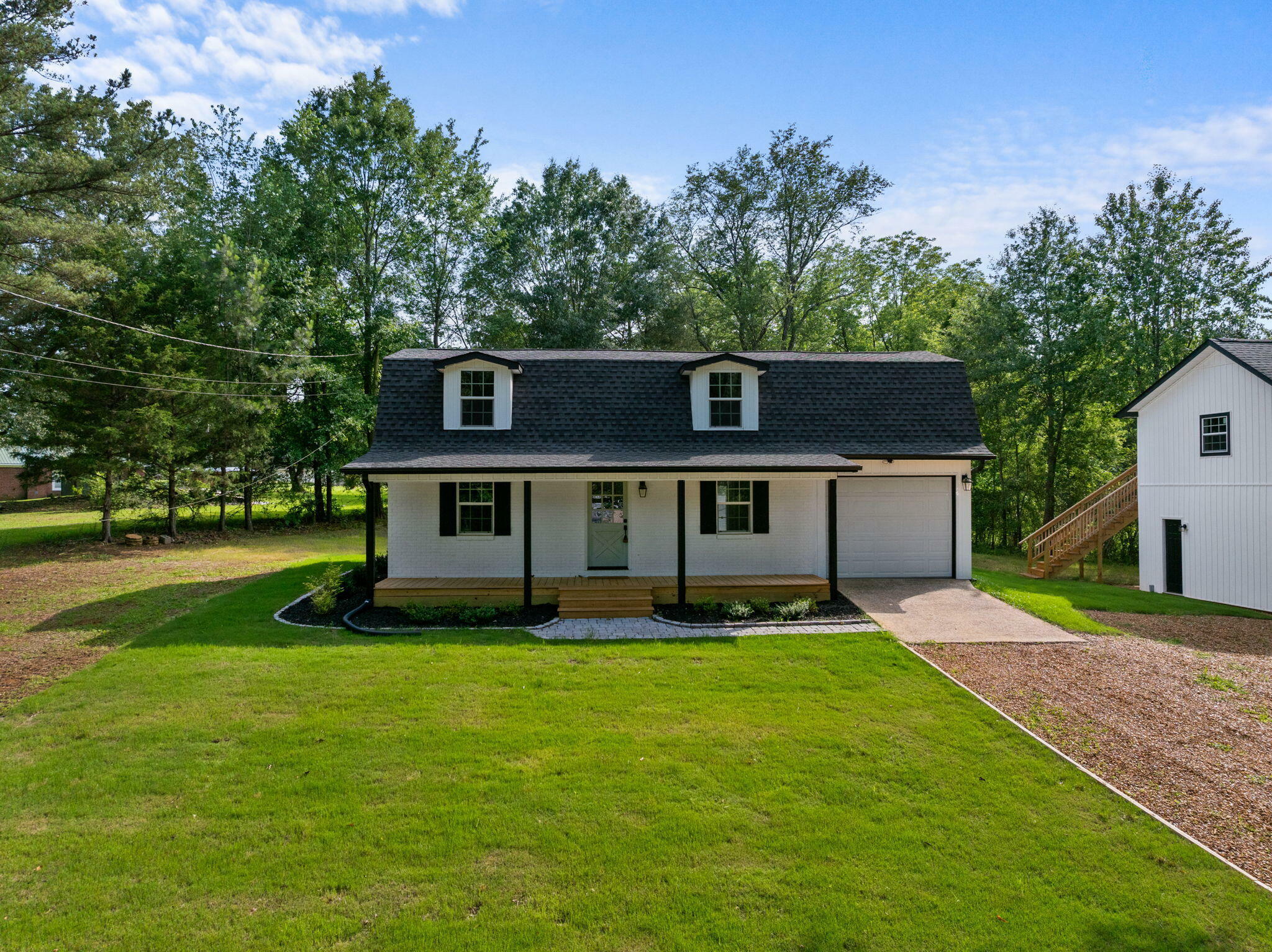 Property Photo: 16 County Road 111 MS 38834