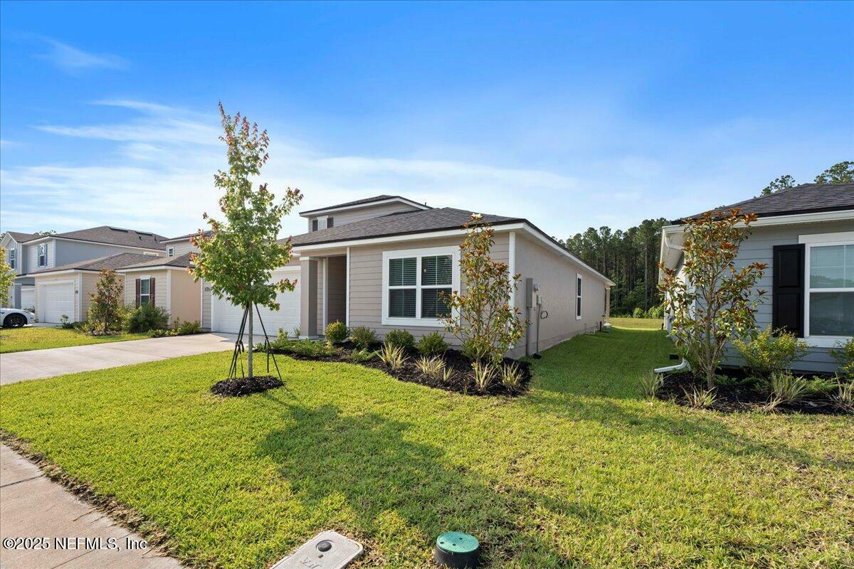 Property Photo: 4954 Big Pine Drive FL 32218
