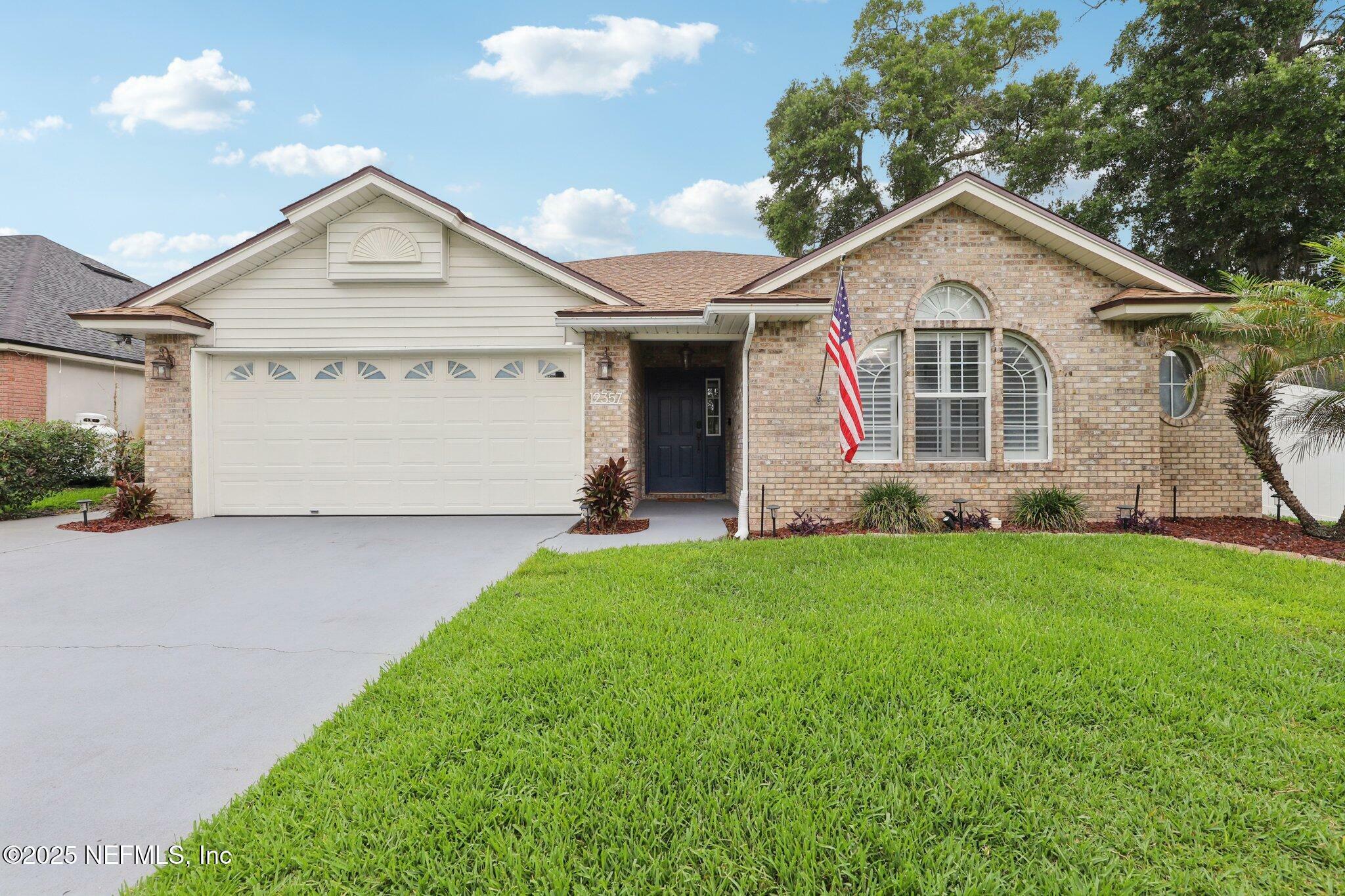 Property Photo: 12357 Winterpine Court FL 32225