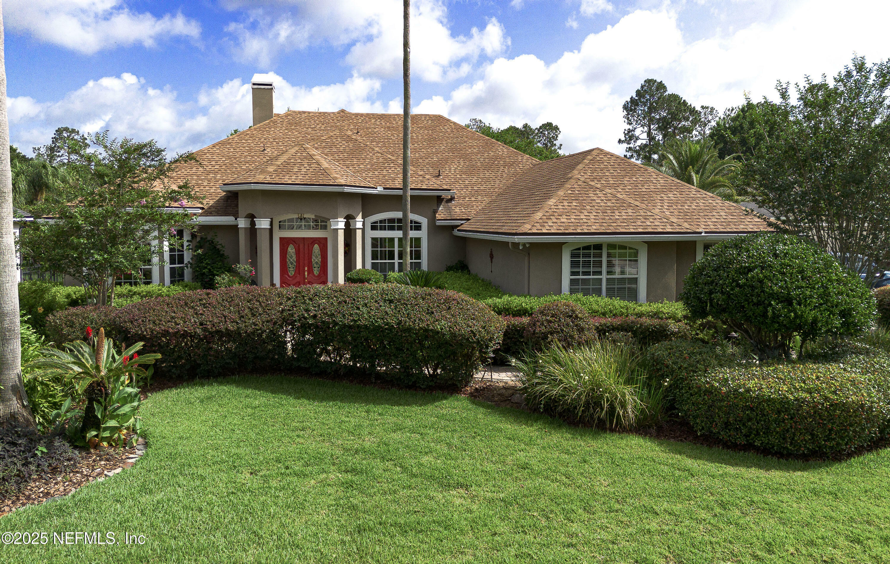 Property Photo: 1700 Waters Edge Drive FL 32003