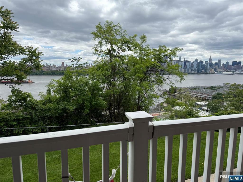 Property Photo:  7400 Boulevard East 2C  NJ 07047 