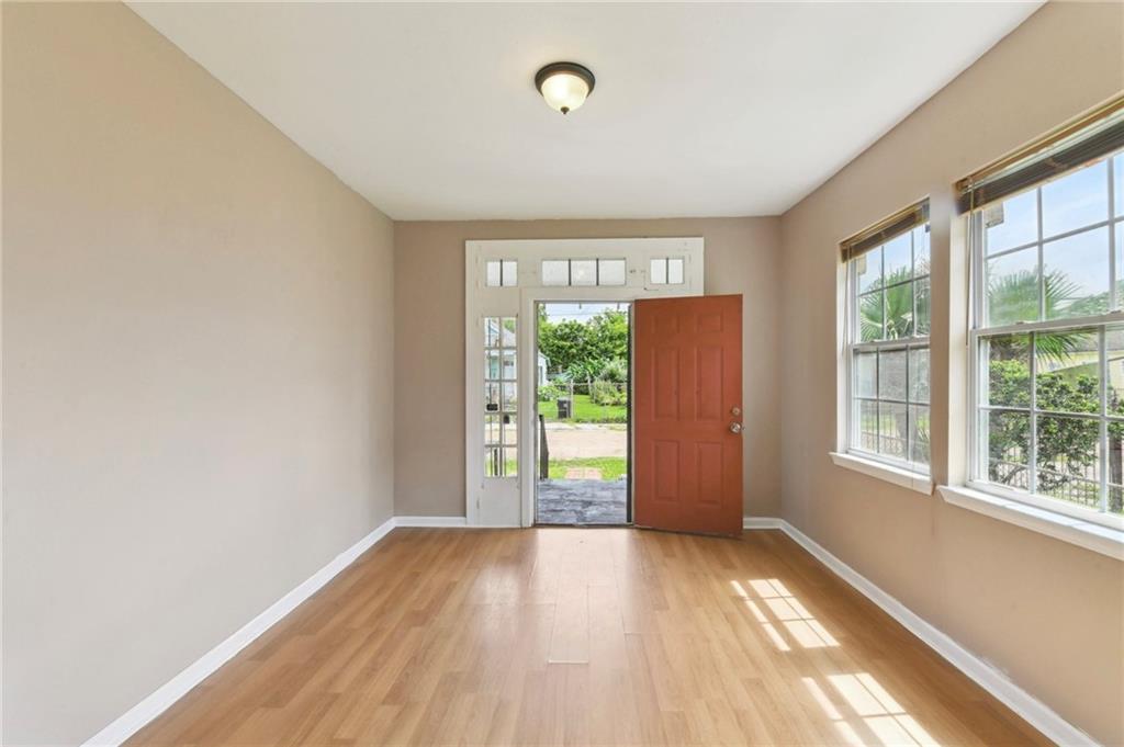 Property Photo:  5428 30 Dauphine Street  LA 70117 