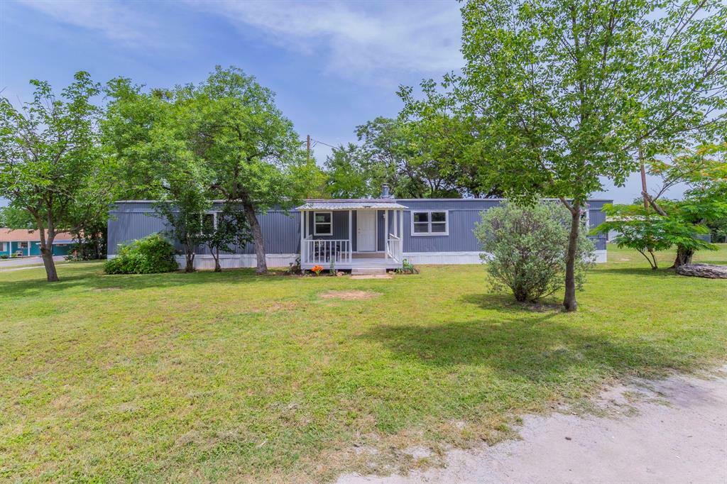 Property Photo: 2657 Edgecliff Court TX 76048