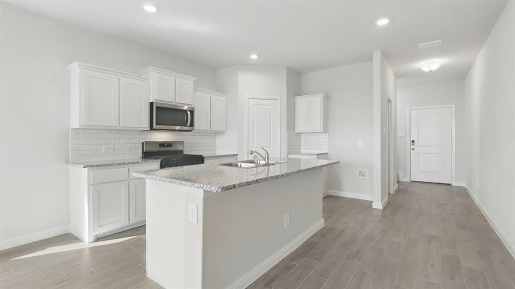 Property Photo: 1202 Rockwater Drive TX 76234
