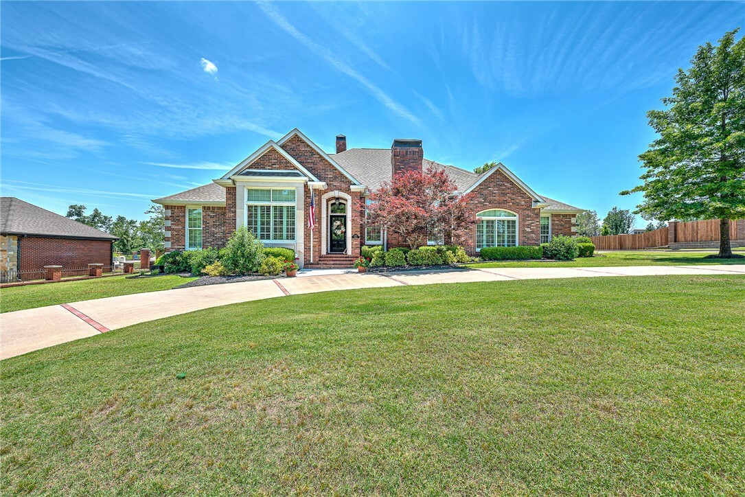 Property Photo: 203 Somerset AR 72712