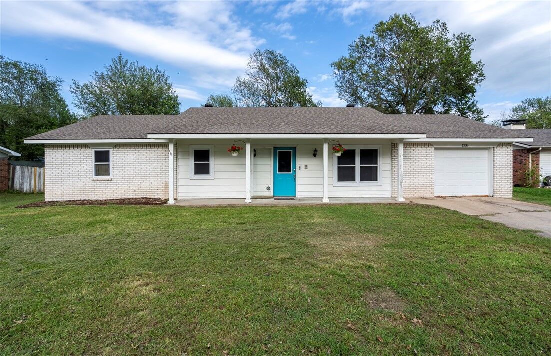 Property Photo:  1205 Jo Lynn Street  AR 72761 