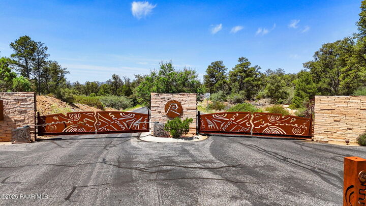 Property Photo:  12880 Spiral Dancer Trail  AZ 86305 