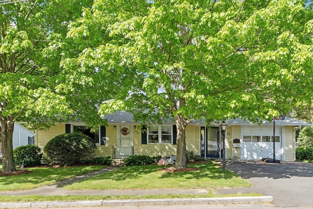 34 Woodland Cir  Methuen MA 01844 photo