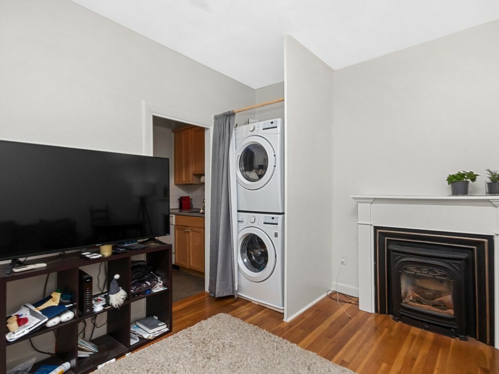 Property Photo:  249 Bunker Hill Street 1R  MA 02129 