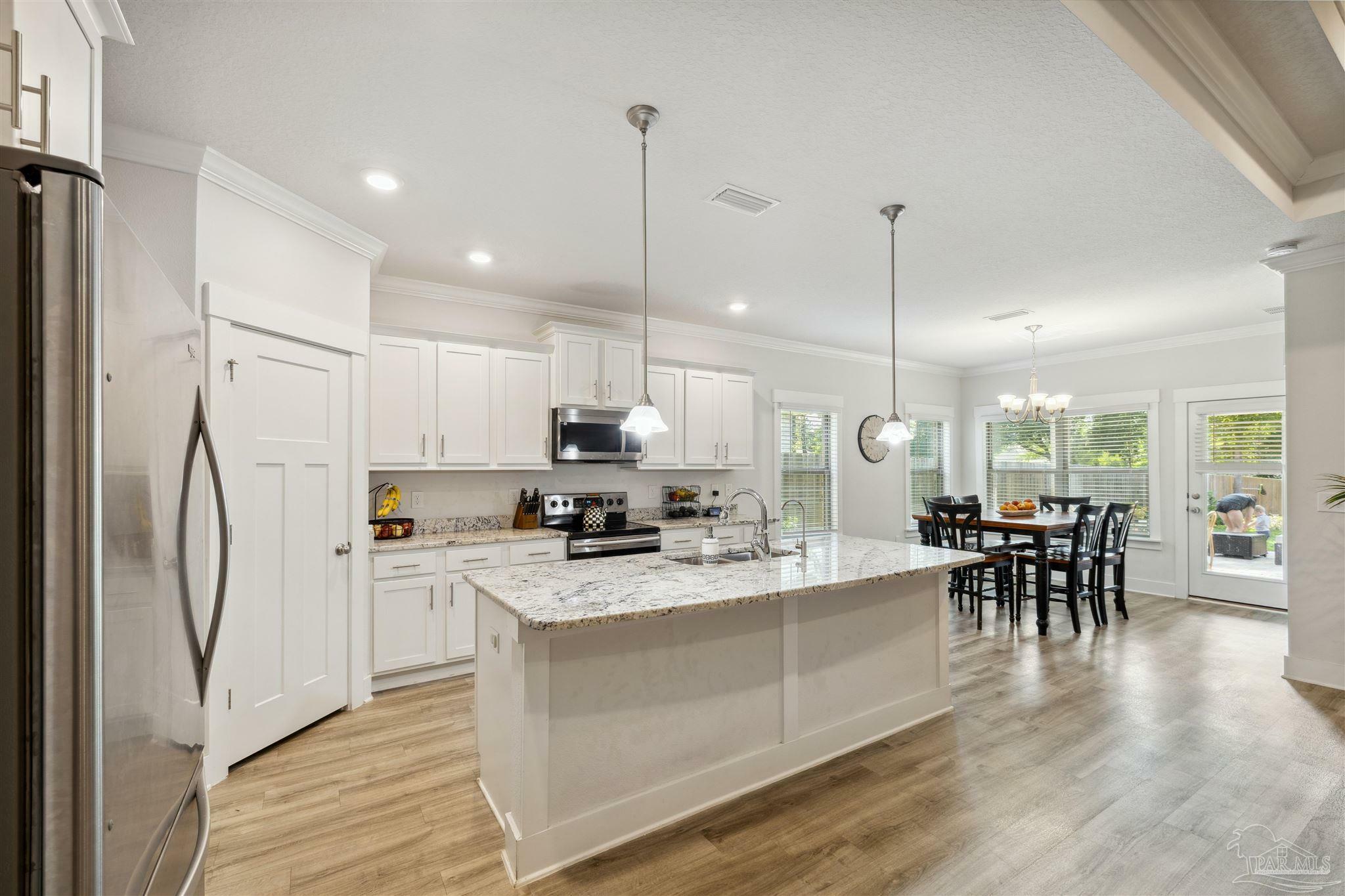 Property Photo: 5568 Caden Ct FL 32571