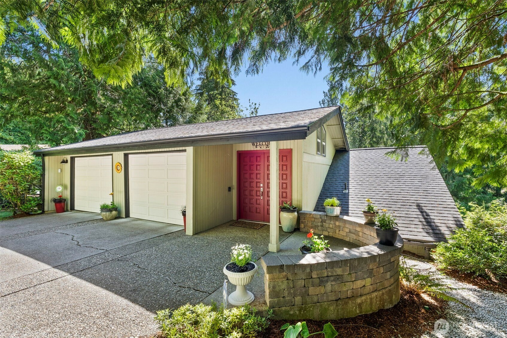 Property Photo: 709 Z Street SE WA 98501