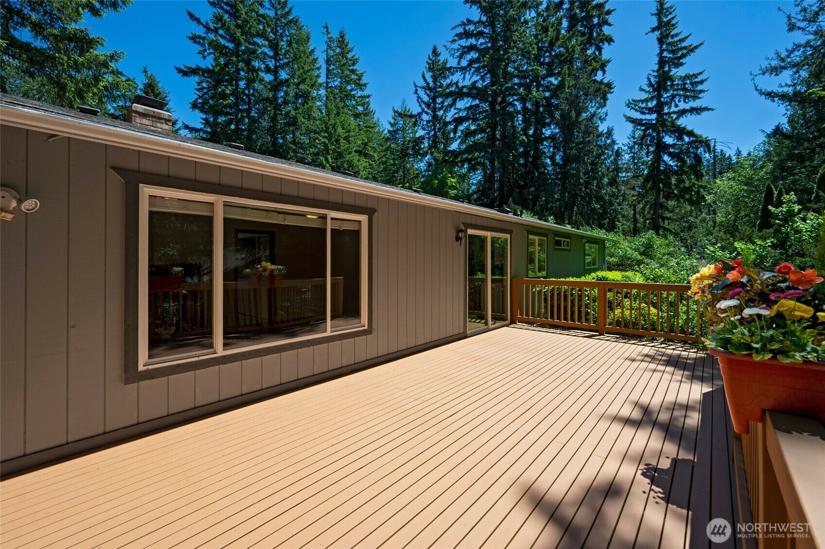 Property Photo: 819 211th Place NE WA 98074
