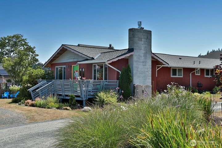 425  4th Street  Langley WA 98260 photo